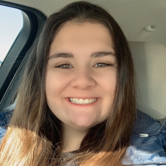 Meet your Posher, Maura - Picture 1 of 1